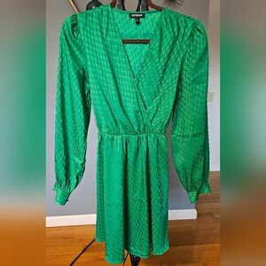 GREEN- EXPRESS- SATIN DRESS- SMALL/MEDIUM NWOT
